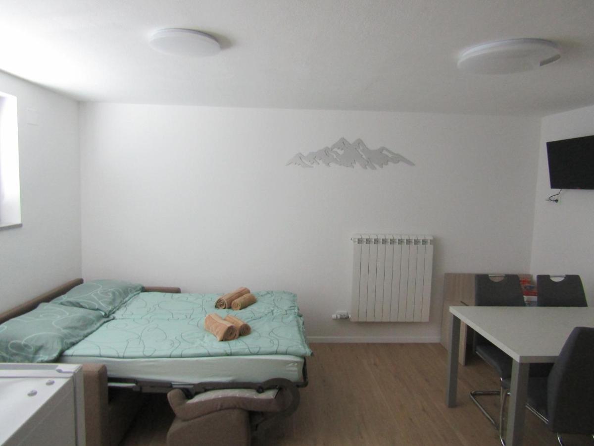 Apartma Melinc โบเว็ก ภายนอก รูปภาพ